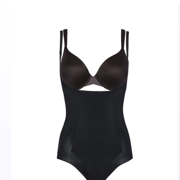 New with tags SPANX OPEN BUST PANTY BODYSUIT. NO ROLLING AT HEM! Tummy Control - Picture 5 of 5